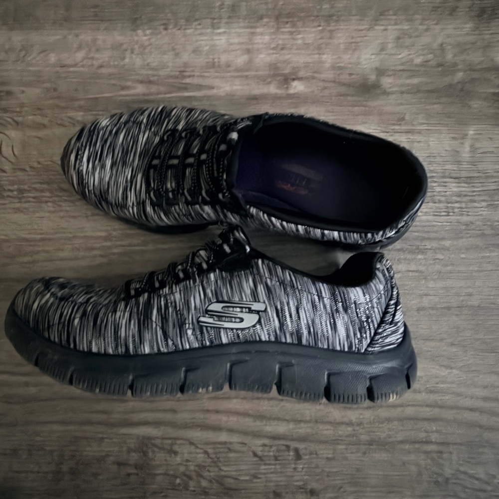 Skechers Women’s s Black and White Sneakers
